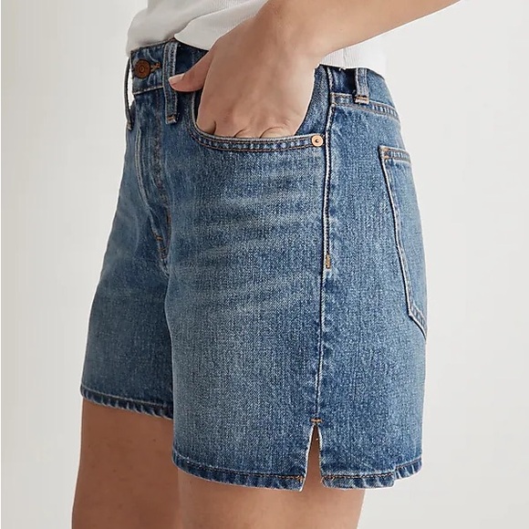 NWOT! Madewell Relaxed Mid-Length Denim Shorts in Kimbrough Wash - Picture 2 of 5